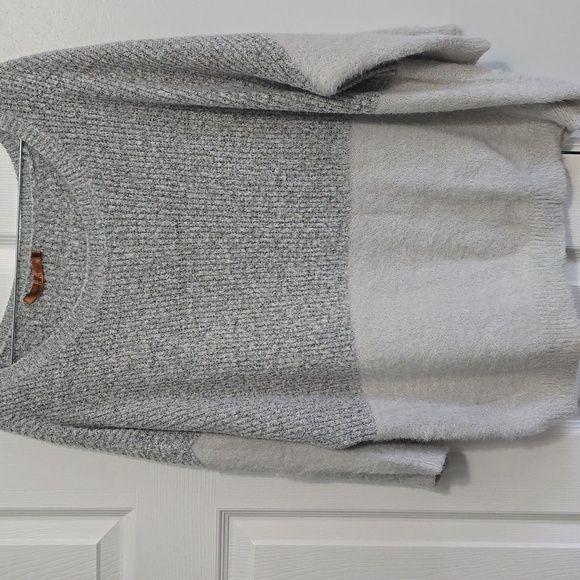 Belldini Sweaters - EUC sweater